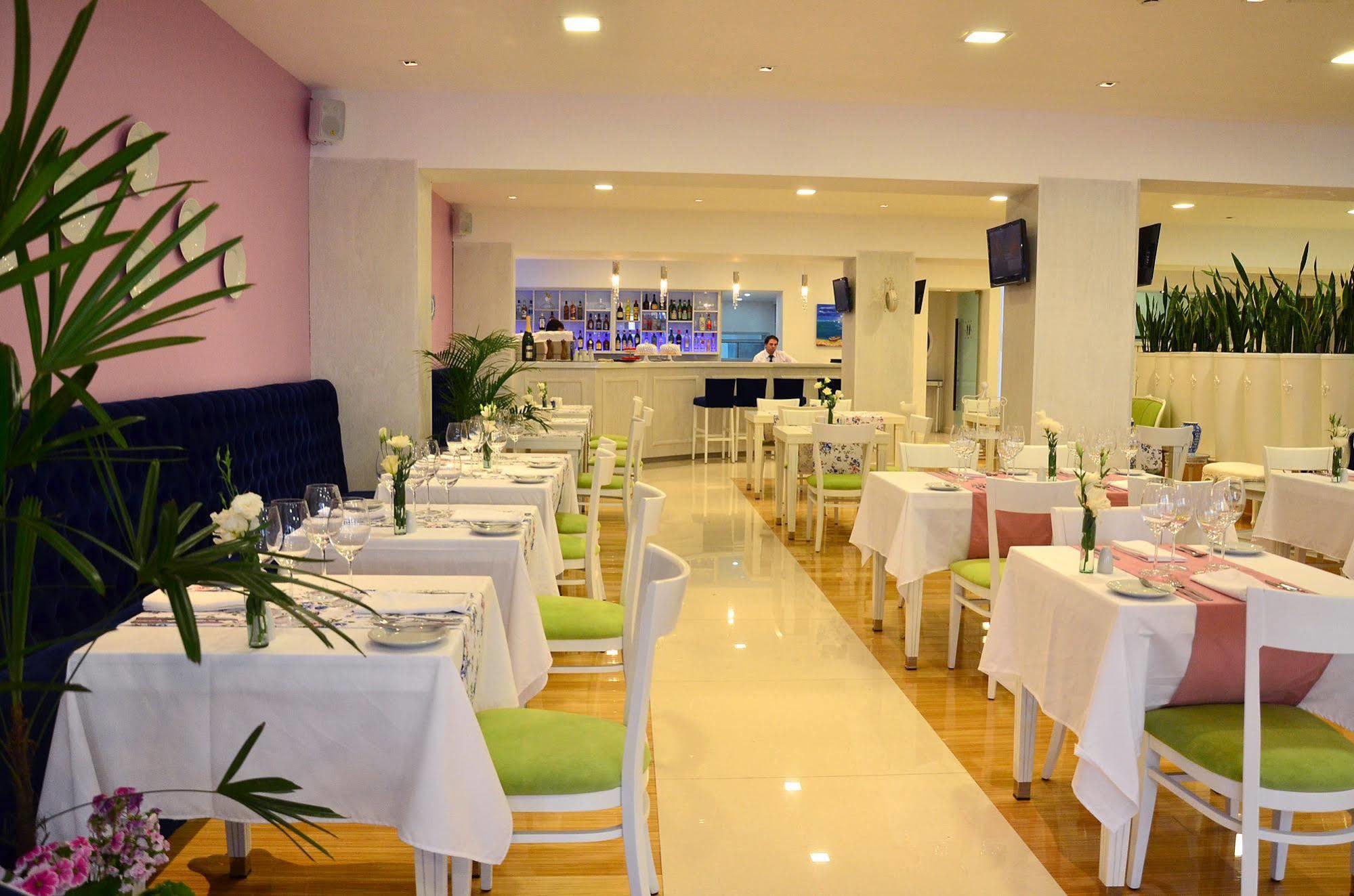 Le Parc Hotel & Suite Villa María Dış mekan fotoğraf