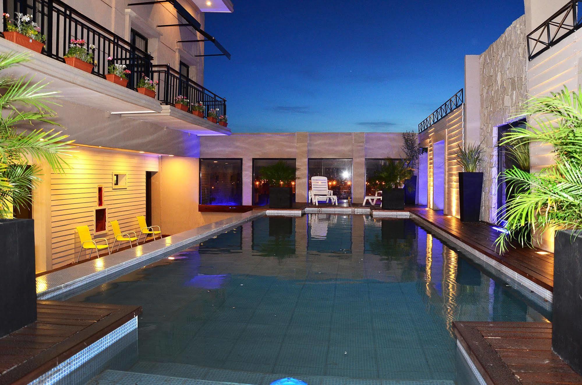 Le Parc Hotel & Suite Villa María Dış mekan fotoğraf